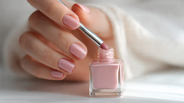 How to maintain healthy acrylic nails